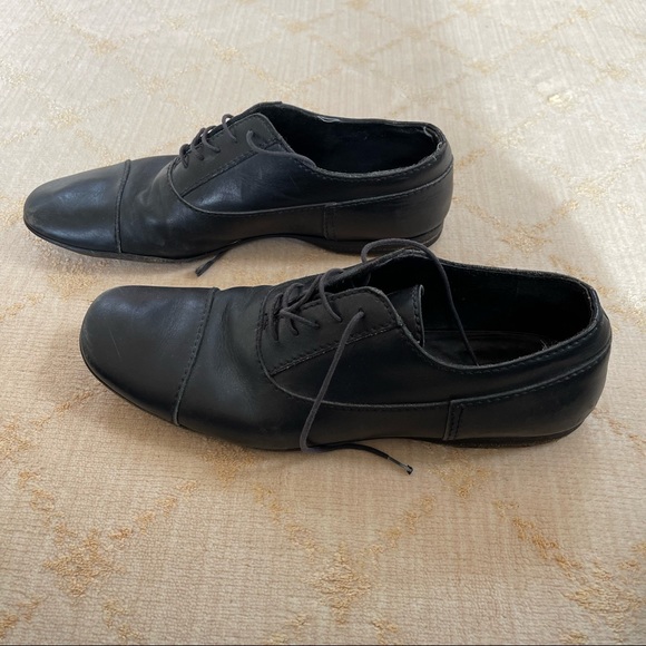 Prada Men’s Black Round Toe Oxford’s - Picture 3 of 6